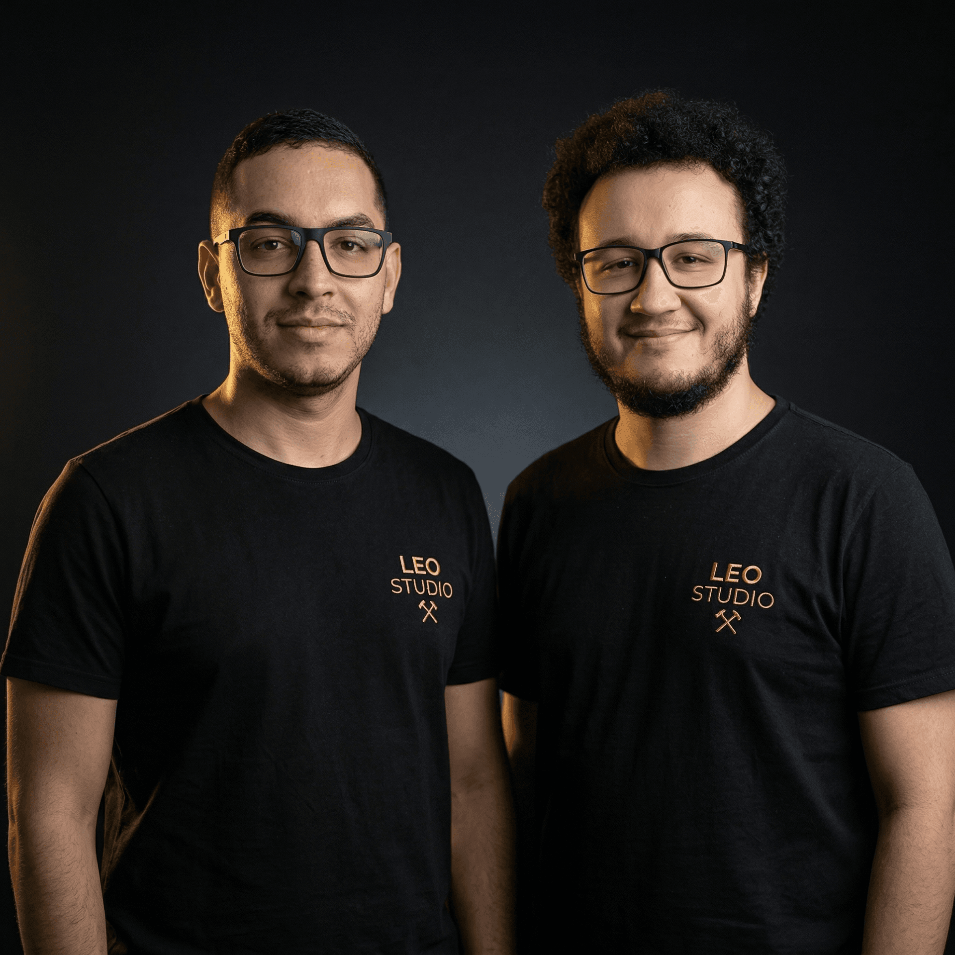 Vitor e Leo, fundadores da Leo Artefatos